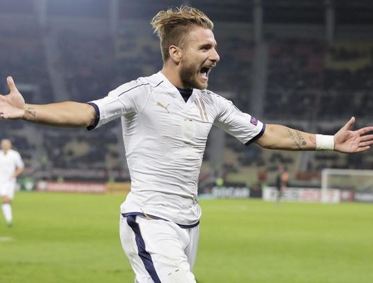 epa05578761 Ciro Immobile of Italy celebrates after scoring a goal during the FIFA World Cup 2018 qualification match between Macedonia and Italy at the Filip II Arena in Skopje, The Former Yugoslav Republic of Macedonia, 09 October 2016. Italy won 3-2.  EPA/VALDRIN XHEMAJ