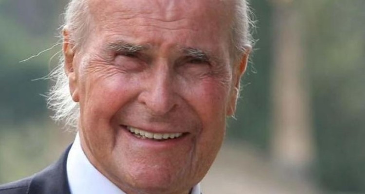 Foto Roberto Monaldo / LaPresse
02-09-2011 Cernobbio (Como)
Economia
Workshop the European House - Ambrosetti
Nella foto Umberto Veronesi 

Photo Roberto Monaldo / LaPresse
02-09-2011 Cernobbio (Como)
Workshop the European House - Ambrosetti
In the photo Umberto Veronesi