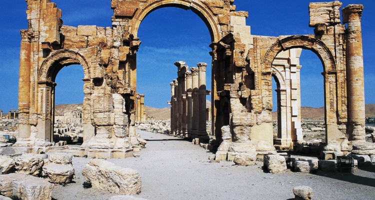 The triumphal arch of Septimius Severus, Palmyra (Unesco World Heritage List, 1980), Syria. Roman civilisation, 1st-2nd century AD. [95021510]