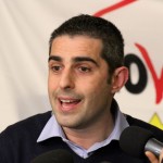 Il sindaco di Parma, Federico Pizzarotti, durantel'incontro con la stampa, Parma, 7 Dicembre 2014. ANSA/ SANDRO CAPATTI