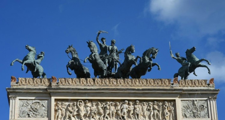 Politeama Garibaldi, cavalli